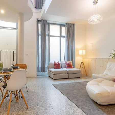 Moderno Loft A Due Passi Dal Lago Lejlighed Torno Eksteriør billede